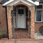 Cambridgeshire, frameless curved porch door