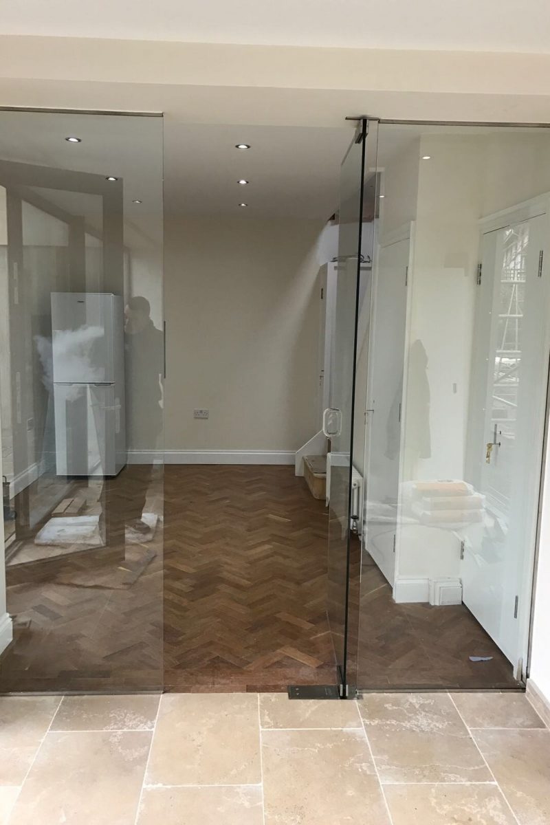 South Wales Frameless Internal Glass Doors.